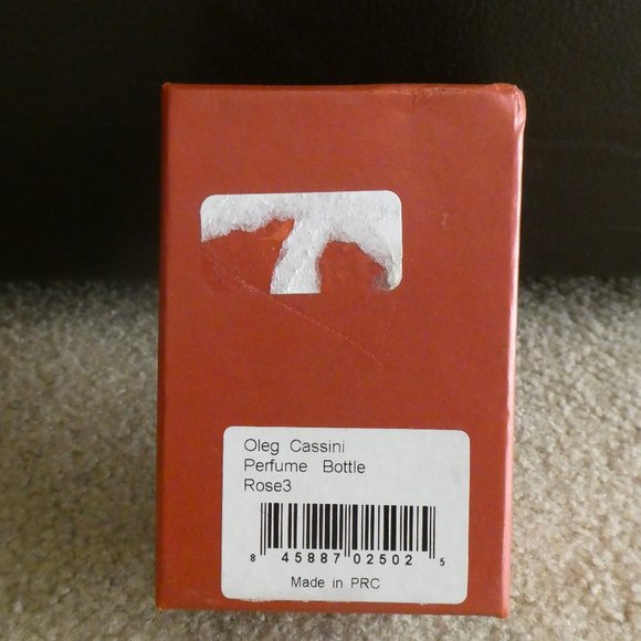 Cut Crystal Perfume Bottle by Oleg Cassini - Picture 6 of 8